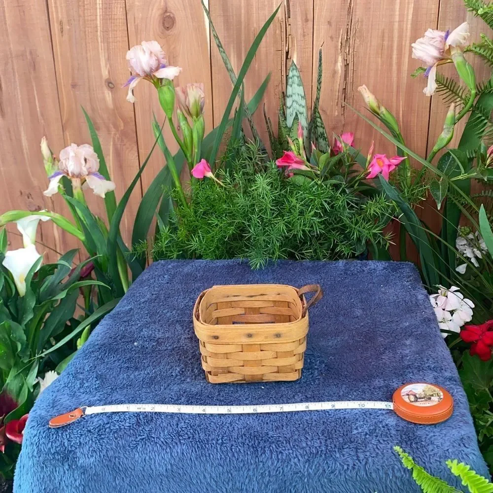 Small square Longaberger basket with missing leather handle